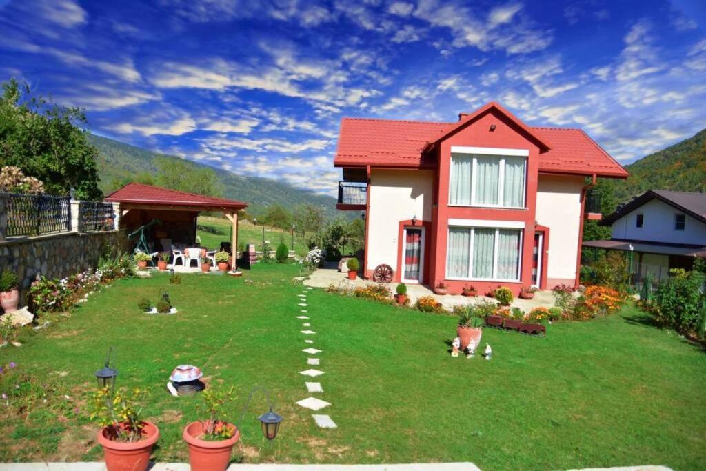 Villa Kiko Mountain Village 比托拉 外观 照片